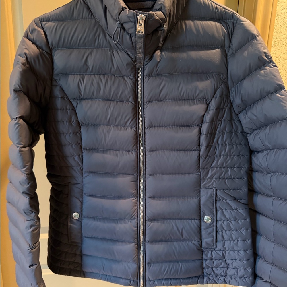 Abercrombie & Fitch Quilted Puffer Jacket in Charcoal
